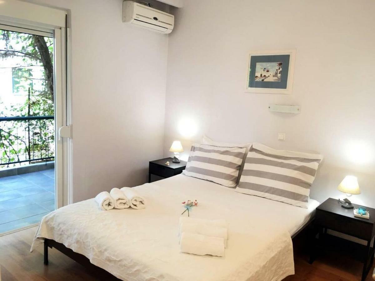 A2 Cute Vouliagmeni Apt In A Unique Spot Apartment Athena Bagian luar foto